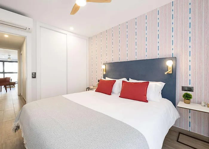 Beach And Golf At Modern Apartment